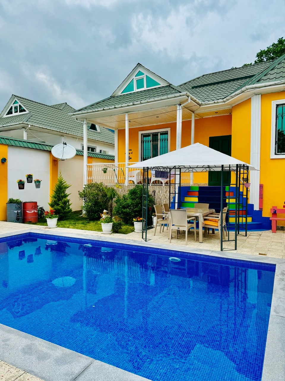 Qebele kiraye ev Gabalandin yani kanata yaxin Merkez